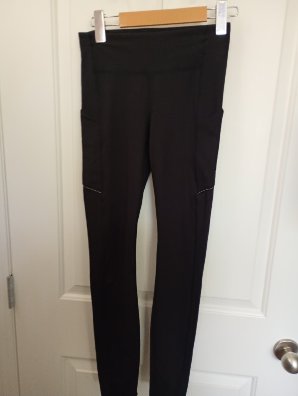 lululemon athletica | Black High-Rise Pocket Yoga Leggings 28" | 4
